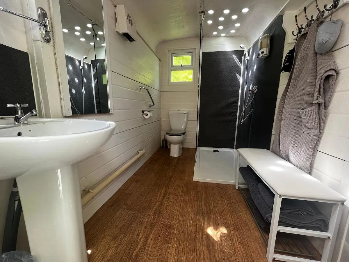 Lynbrook Haybarn, Cabin, Outdoor Kitchen And Hot Tubs Apartment Ringwood