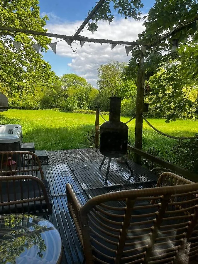 Lynbrook Haybarn, Cabin, Outdoor Kitchen And Hot Tubs Apartment Ringwood